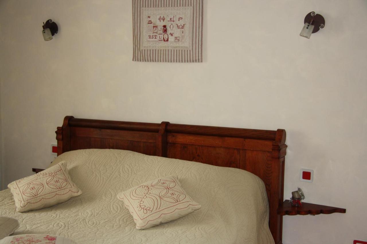 Chez Jumaine Bed & Breakfast Saint-Projet-Saint-Constant Екстериор снимка